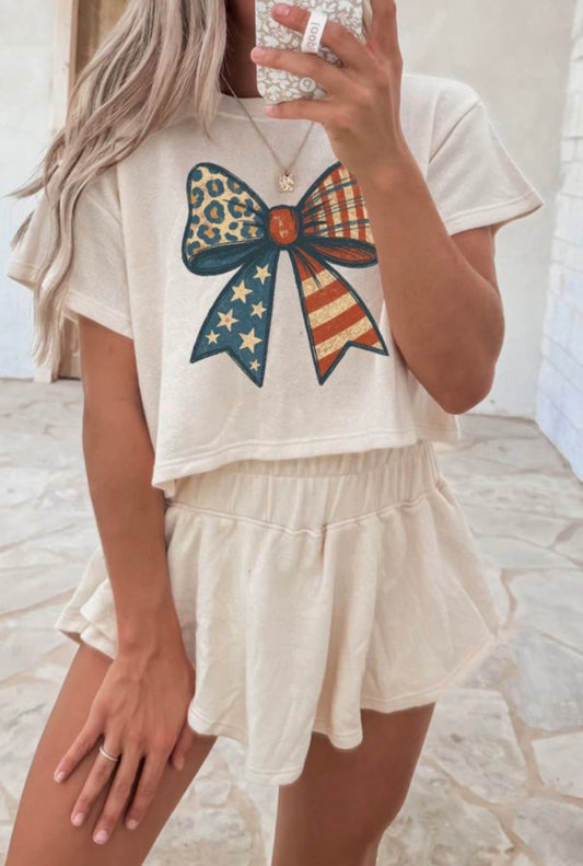 Beige Leopard Flag Day Bow Print Tee & Skort Set